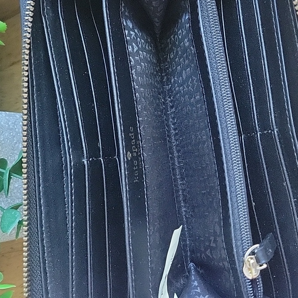 Fossil and Kate Spade Wallet Bundle - Picture 10 of 16